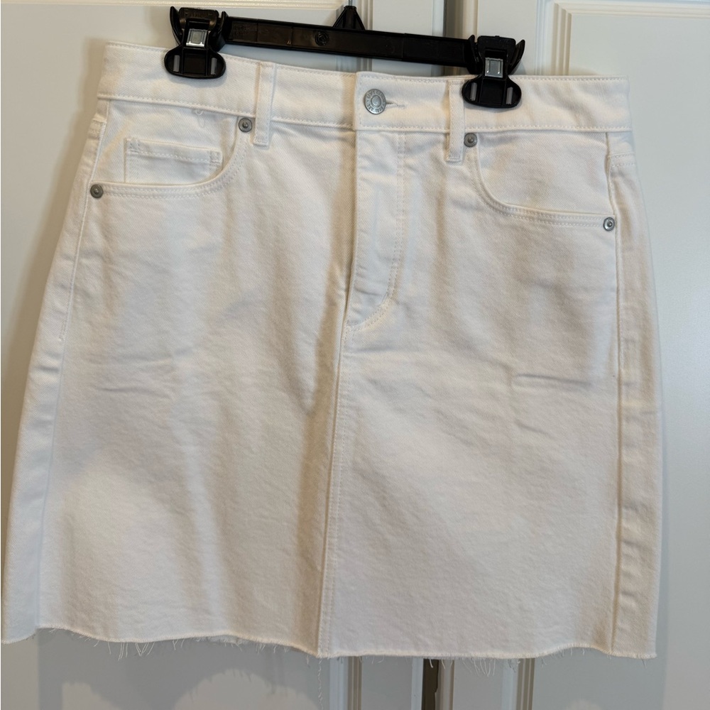 NWT, Loft White Denim Skirt, size 2